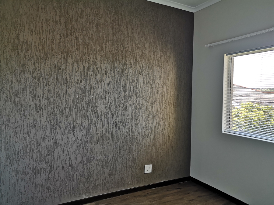 To Let 2 Bedroom Property for Rent in Beacon Bay Eastern Cape